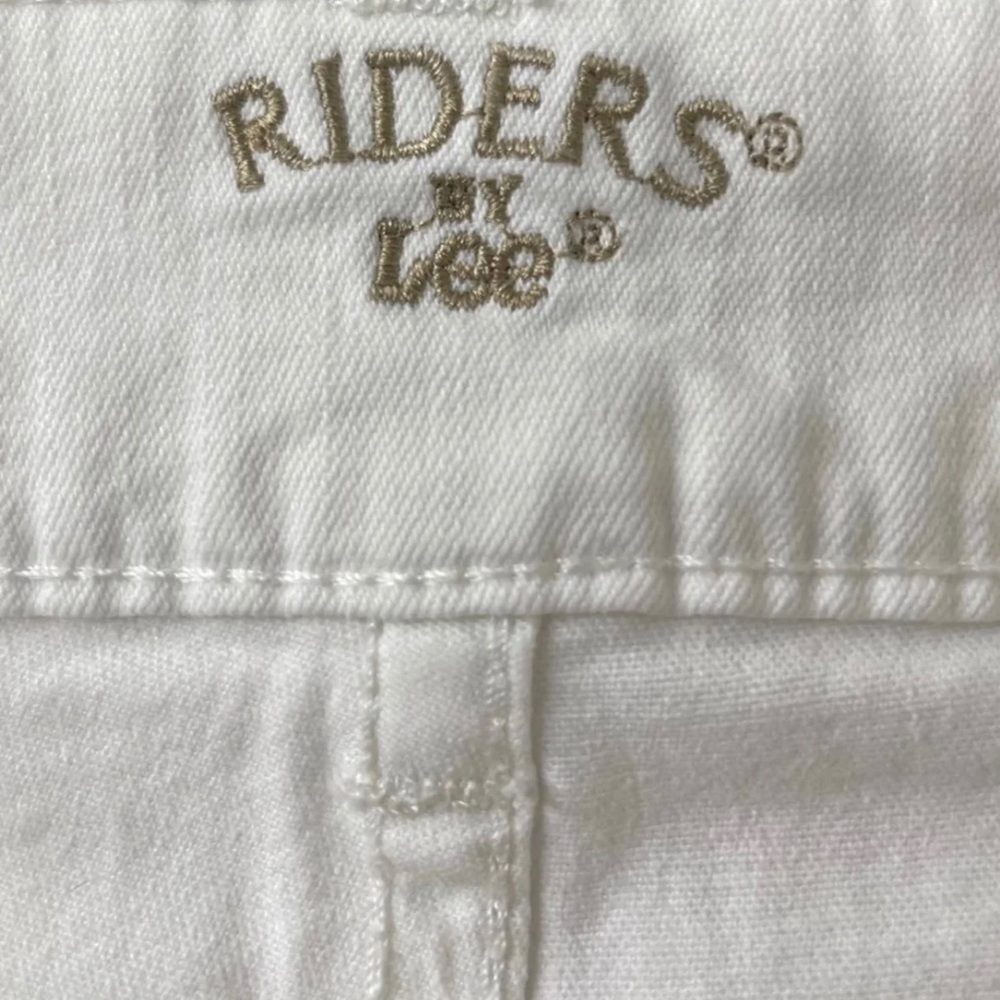 Women’s Shorts (Size L) - Picture 4 of 5